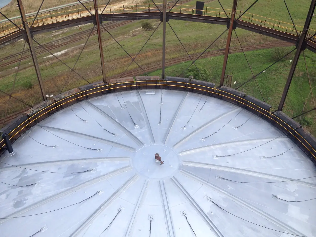 Gasholders installation